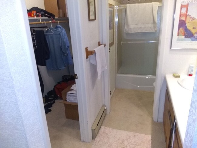 Building Photo - 7 month Lease -3bd/2.5ba Fully Furnished S...