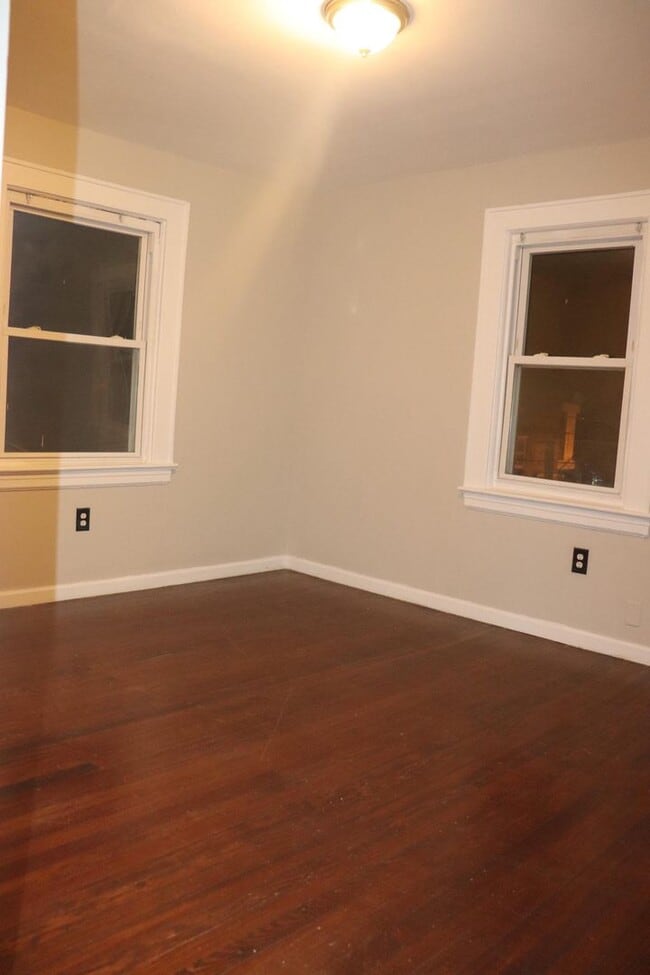 Building Photo - 28 Beechwood Pl