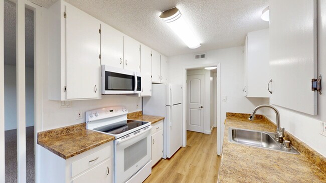 Primary Photo - 827 Las Gallinas Ave