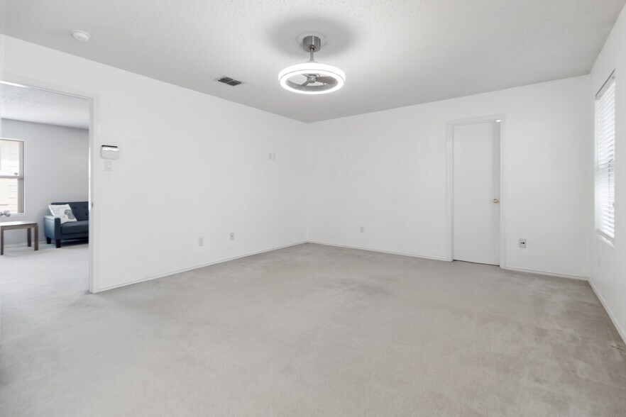 Primary Bedroom - 6717 Waterhill Ln