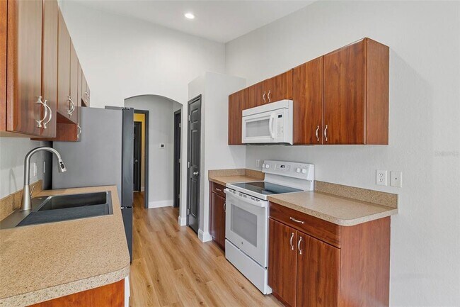 Building Photo - 2799 Thomas Ln