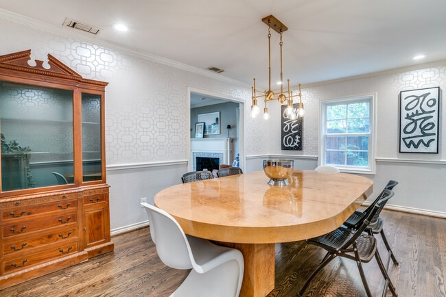 Building Photo - 3312 Villanova St