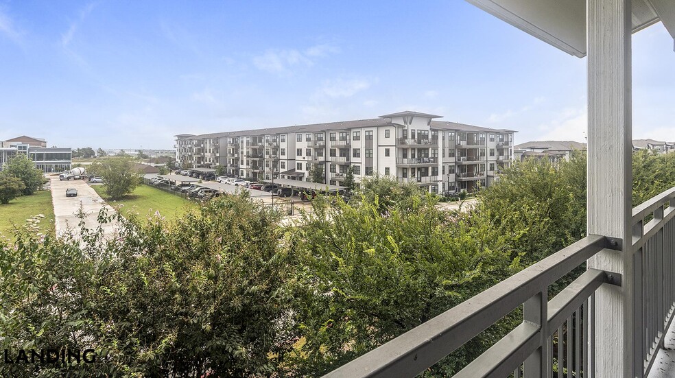 Building Photo - 4300 Cromwell Dr