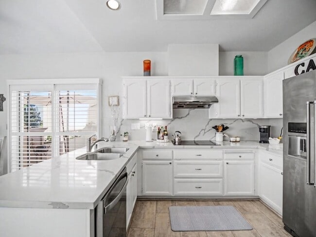 Building Photo - 7773 Beltane Dr
