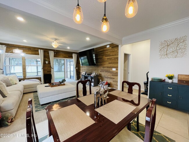 Building Photo - 15792 Bainebridge Dr