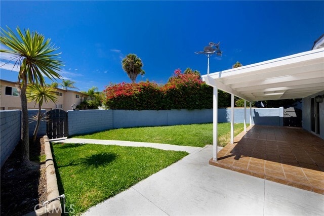 Building Photo - 210 Avenida Calafia