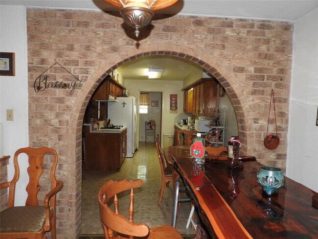 Building Photo - 21547 Binford Rd