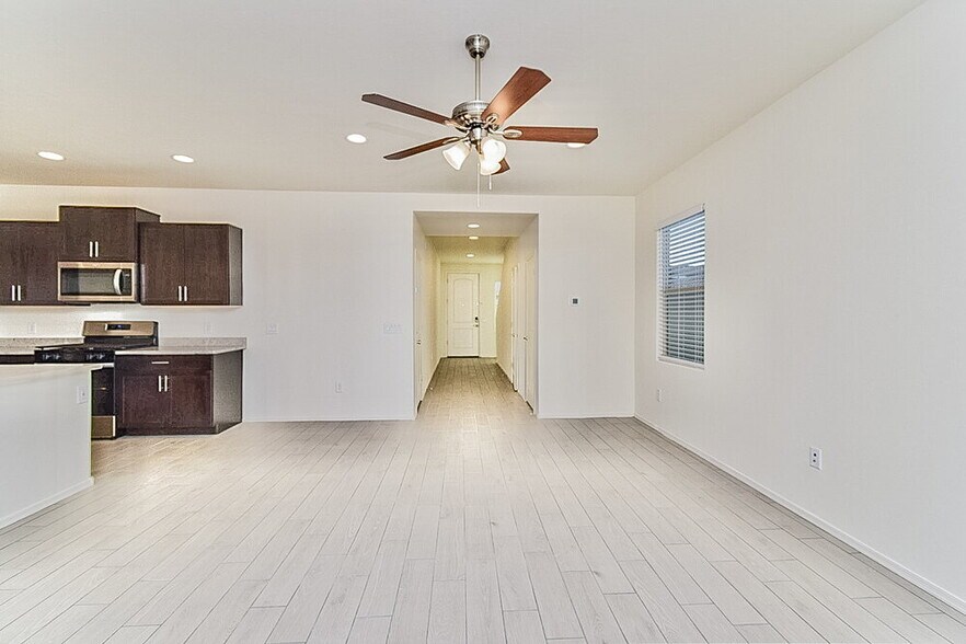 Building Photo - 7751 S Candlepine Dr