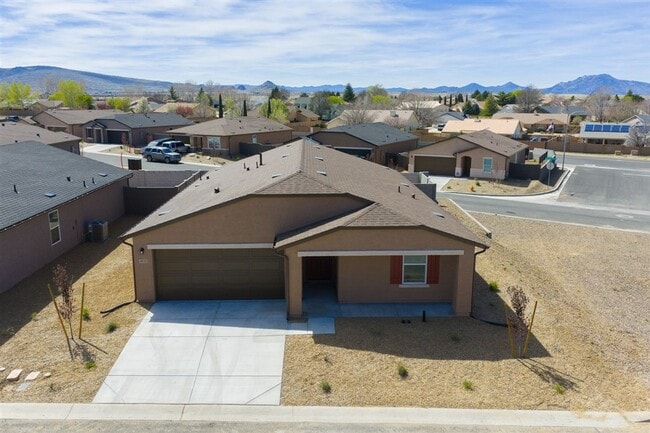 Building Photo - Brand New 4 Bedroom, 2 Bath Home! Never Been Lived In!