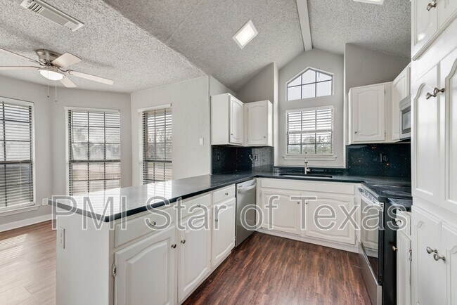 Building Photo - 13214 Fall Mnr