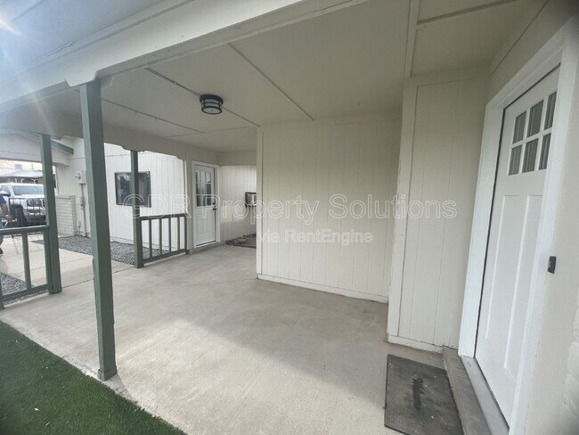 Building Photo - 4733 Platinum Dr NE