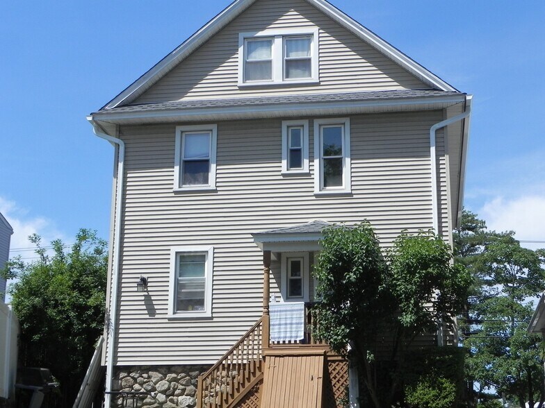 Building Photo - 67 Fairfield Ave