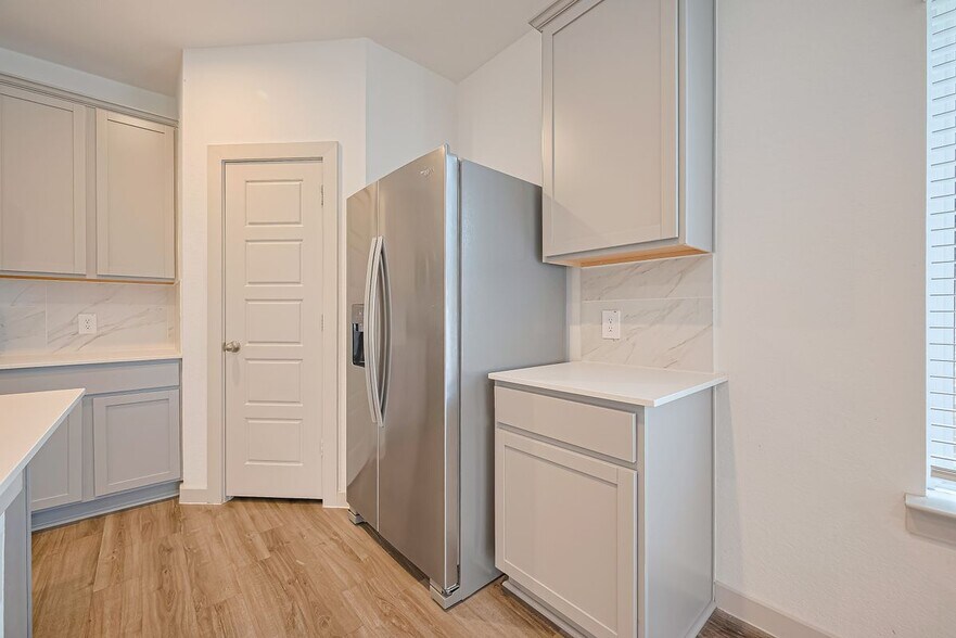 Building Photo - 1010 Curly Angora Ct