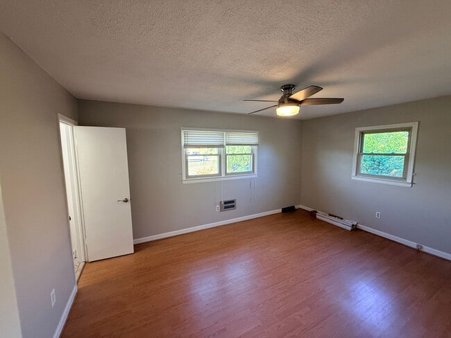 Building Photo - Beautiful Ranch home in Concord