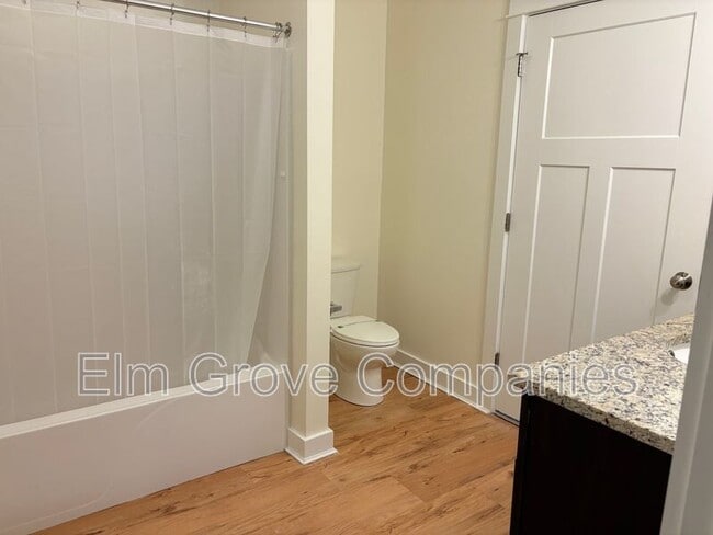 Building Photo - 38 Monroe Dr