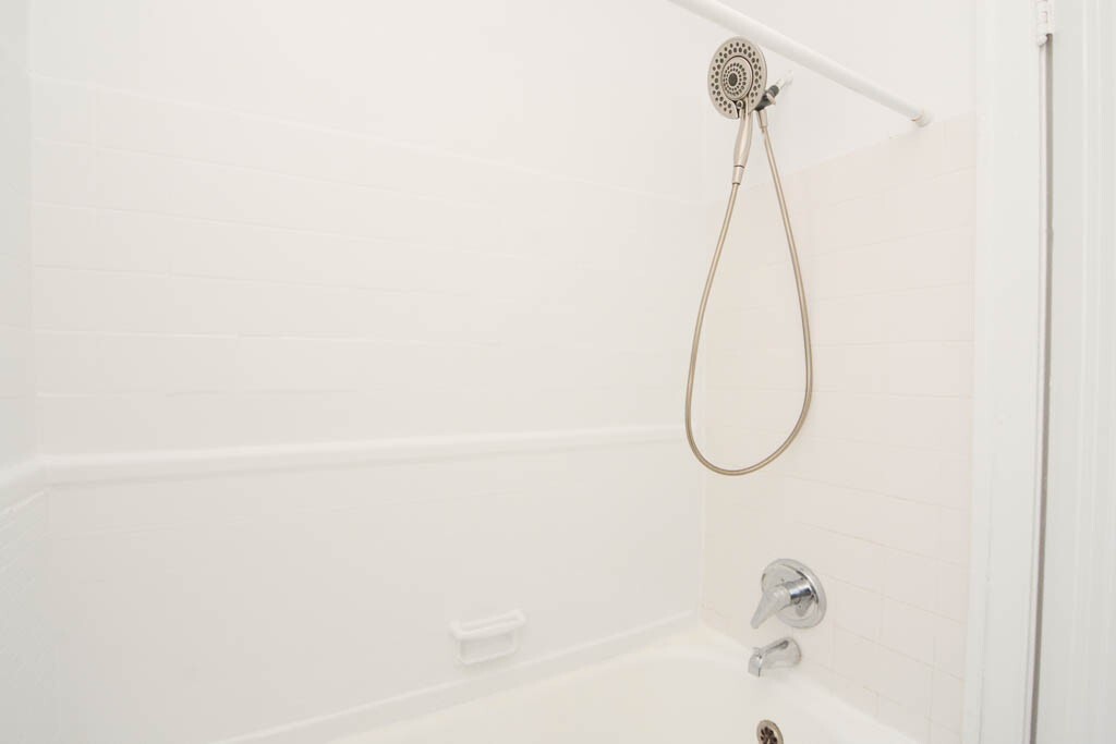 Building Photo - 2944 N Albany Ave