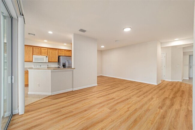 Building Photo - 4570 SW 52nd Cir
