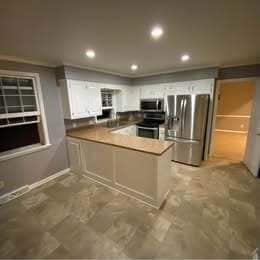 Building Photo - 709 Brooks Rd