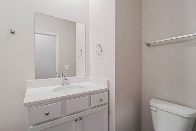 Building Photo - 2336 E Cheyenne Ct