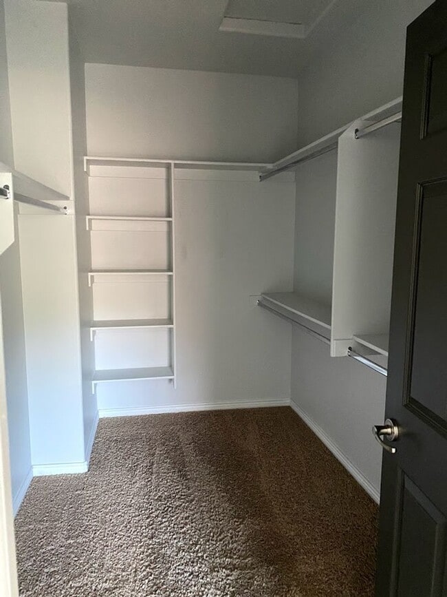 Building Photo - Cedar Crossing Townhome