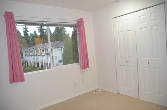 Building Photo - 11894 NE 163rd Pl