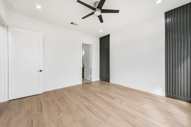 Building Photo - 3810 Ennis St