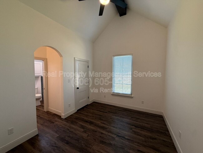 Building Photo - 5014 Quincy Ave
