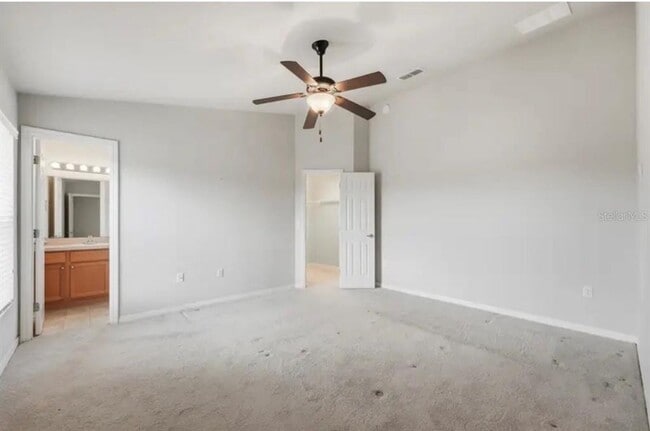 Building Photo - 202 Highland Meadows Pl