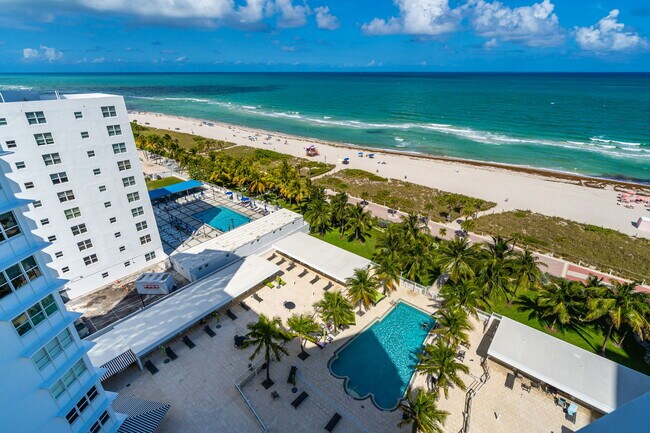 Building Photo - 4925 Collins Ave