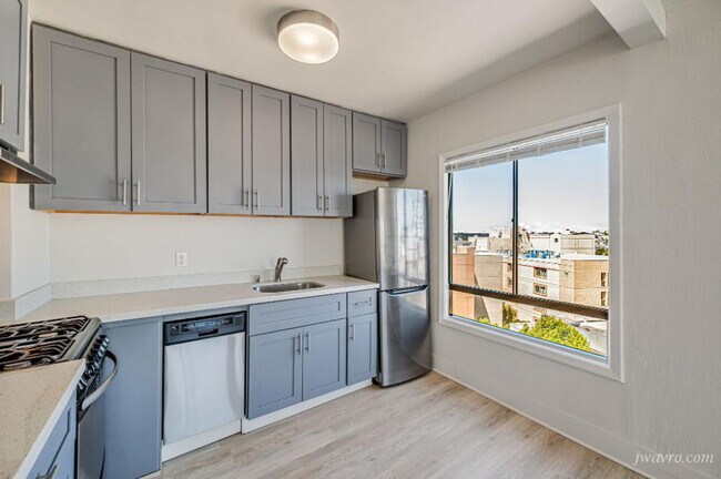 Building Photo - 70 Terra Vista Ave