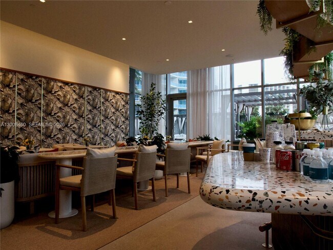 Building Photo - 77 SE 5th St