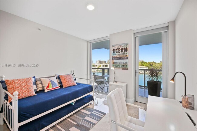 Building Photo - 9261 E Bay Harbor Dr