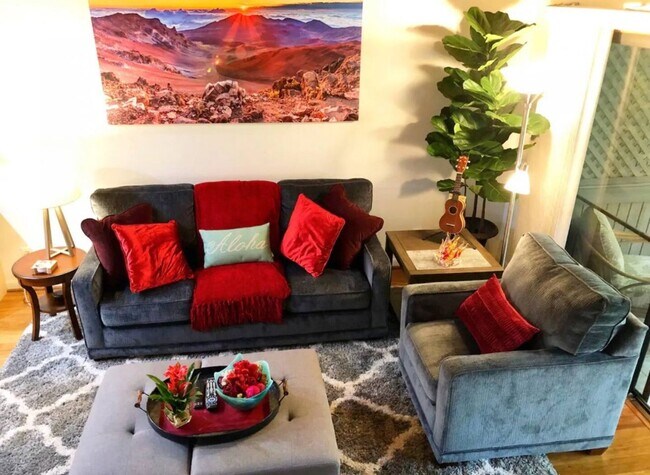 Building Photo - Spacious 2BR/2BA Condo with Garden View – ...