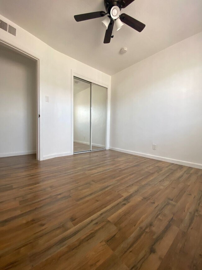 Building Photo - 2017 Murchison Dr