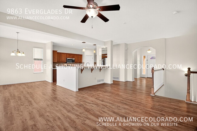 Building Photo - 9863 Everglades Dr