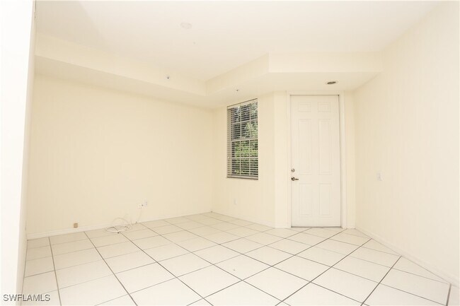 Building Photo - 700 L'Ambiance Cir