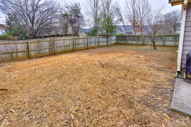 Building Photo - 149 Hollington Dr NE