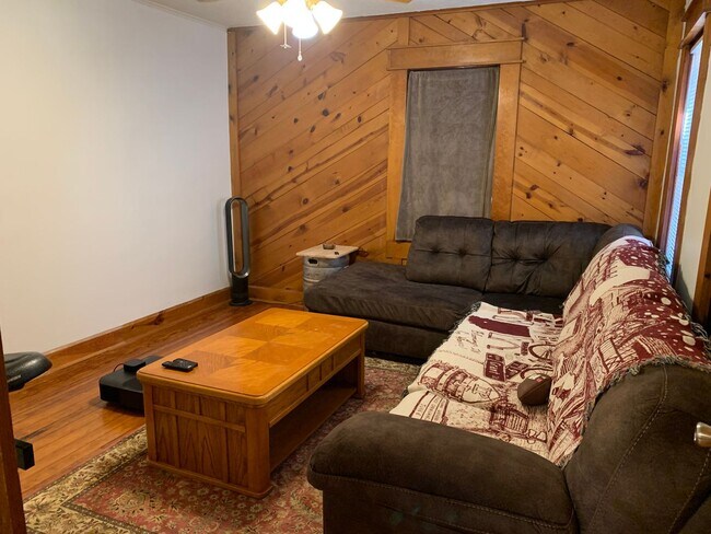 Building Photo - Right by the stadium!! Move in August 2027!! 2 Bed, 1 BA