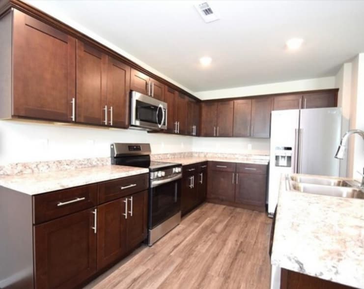 Building Photo - 2903 W McLaren Dr