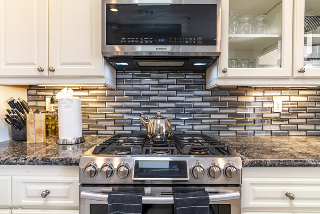 Smart stove - 67365 Monterey Rd