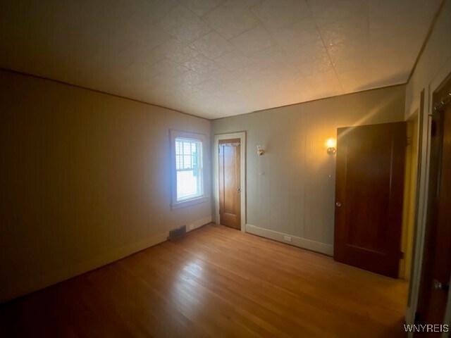 Building Photo - 27 Henley Rd