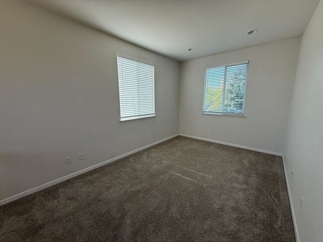 Building Photo - 9435 Sea Cliff Way