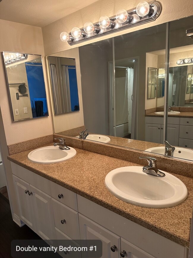 Master Bathroom - 5565 Canoga Ave