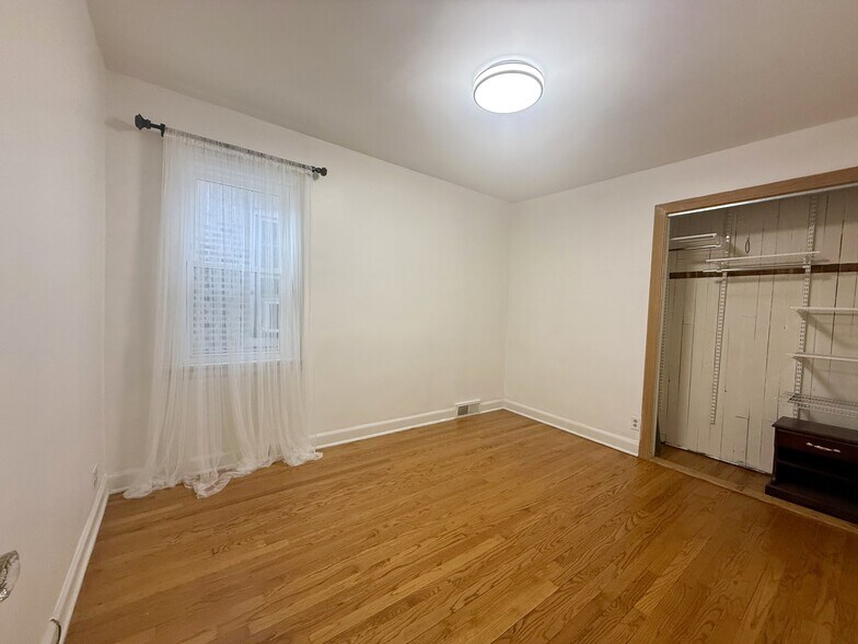 2Nd Bedroom - 4028 N Overhill Ave