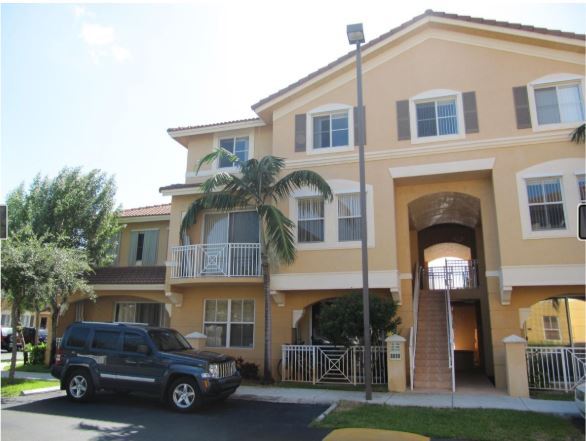 Building Photo - 8858 W Flagler St