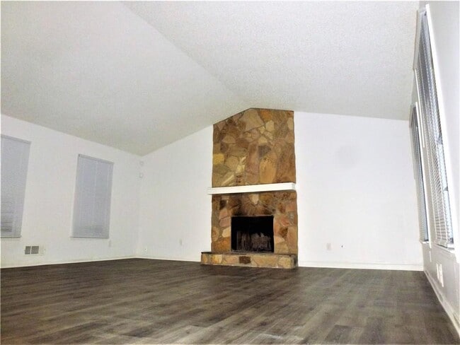Building Photo - 382 Cross Creek Pl
