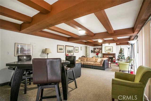 Building Photo - 365 Burchett St