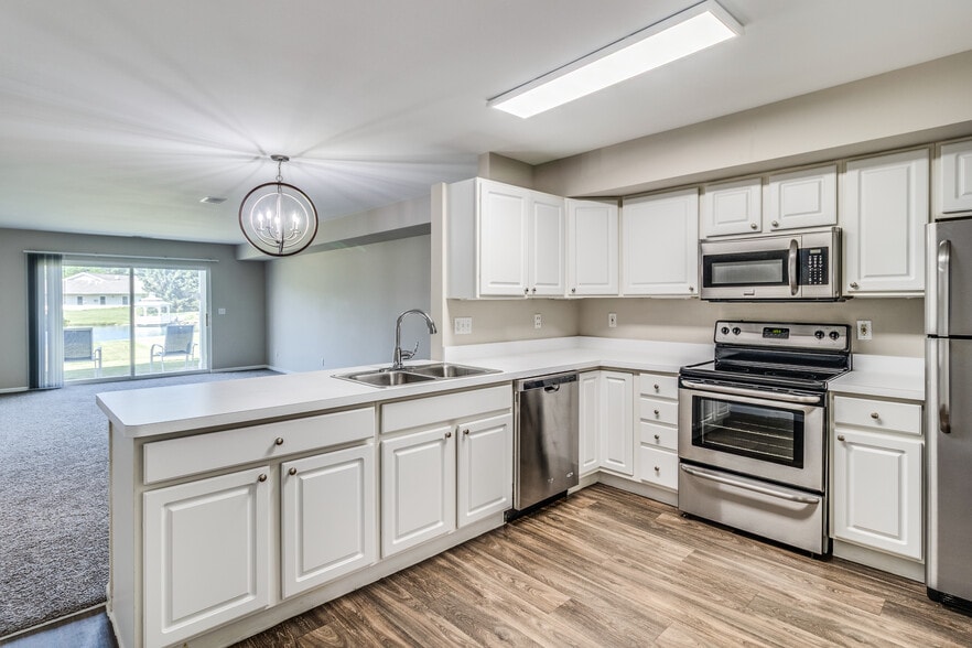 Building Photo - Keystone Lake Apartments