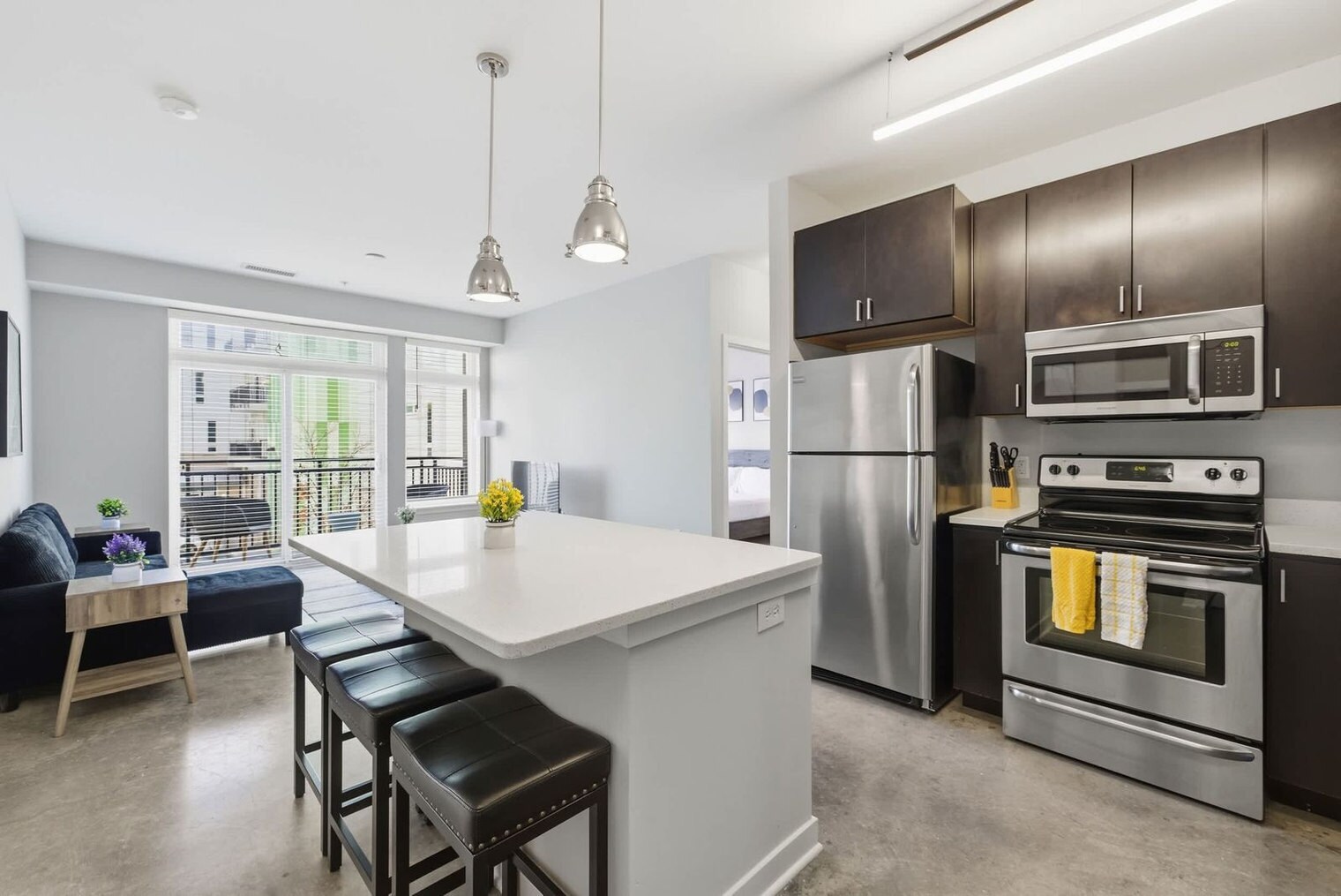 Building Photo - 421 E Market St