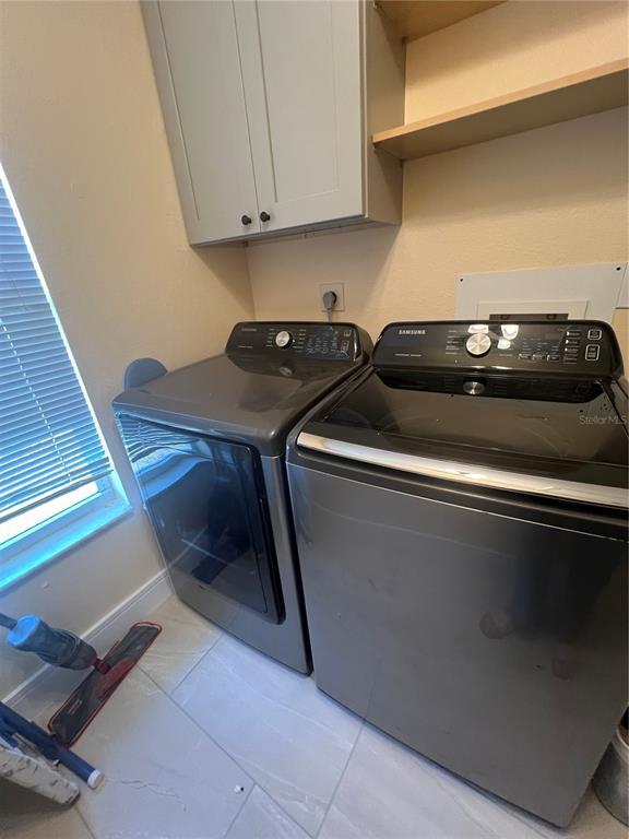 Building Photo - 2533 Rio Tiber Dr